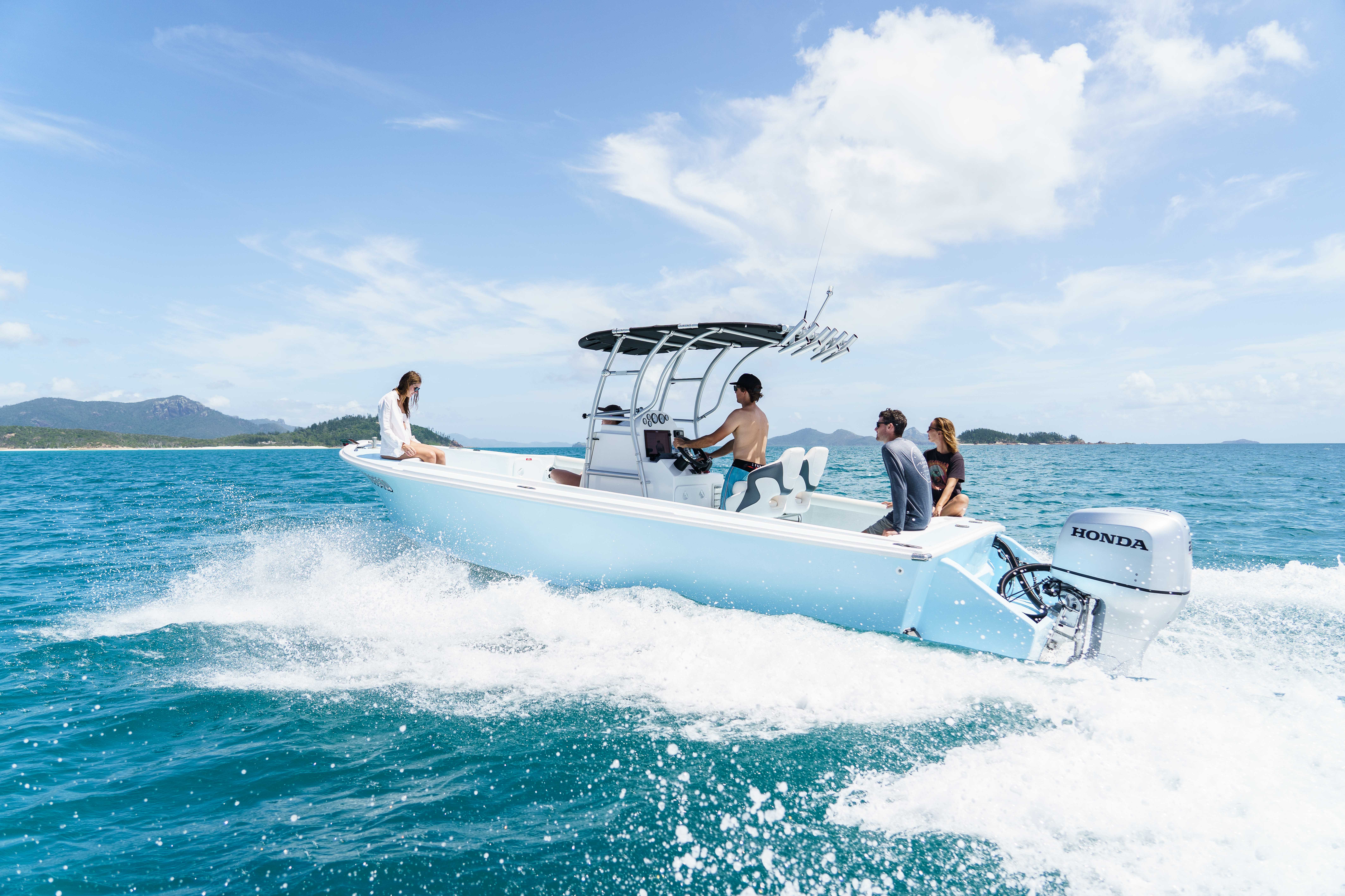 Freedom Charters Hamilton Island gallery image 1