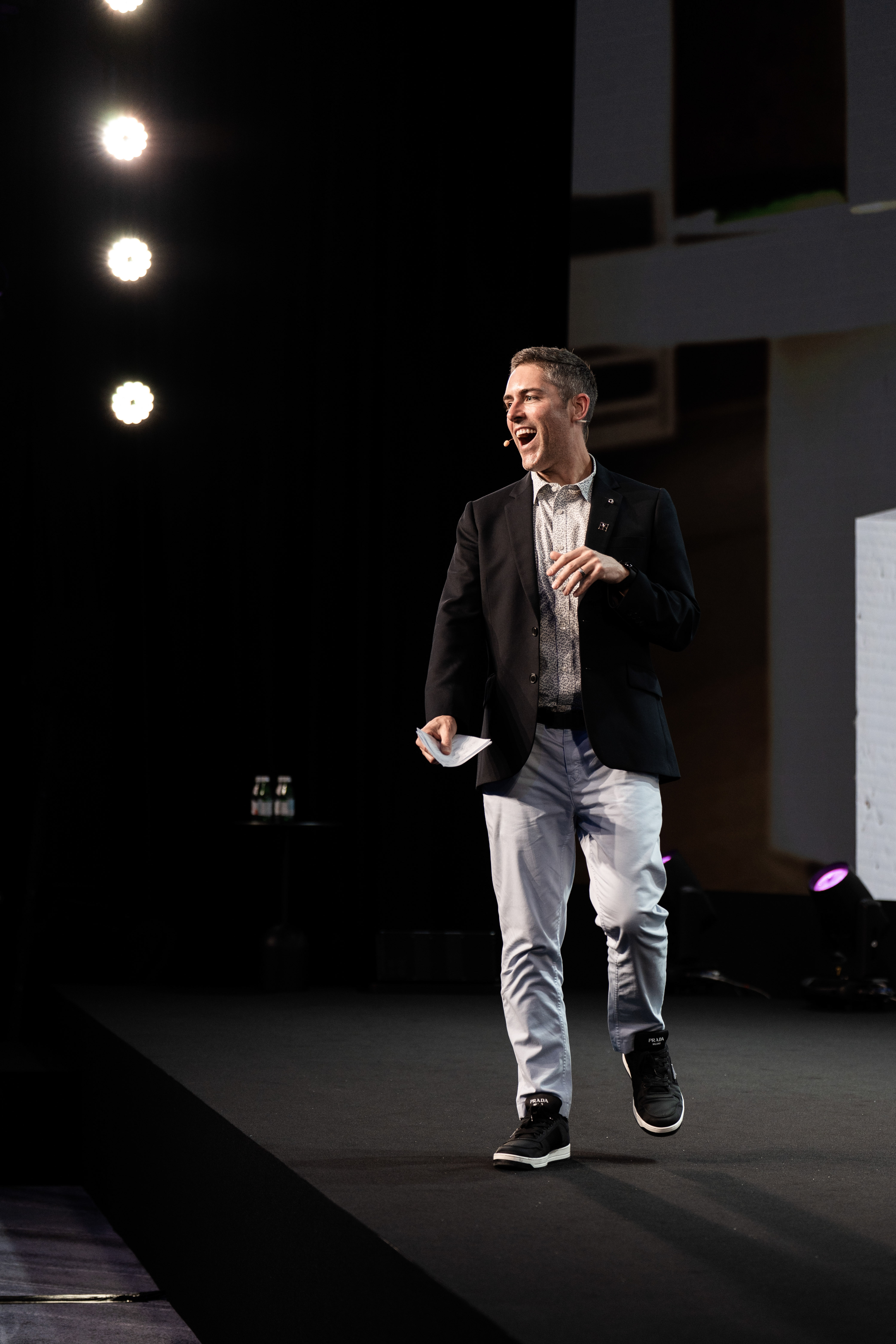 Michael Hill gallery image 17